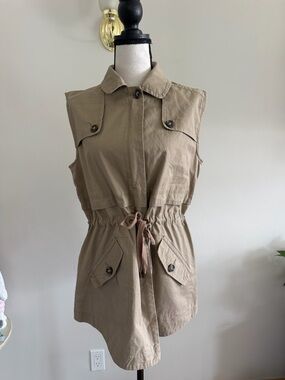 Women's Sleeveless Utility Vest in Khaki with Drawstring Waist